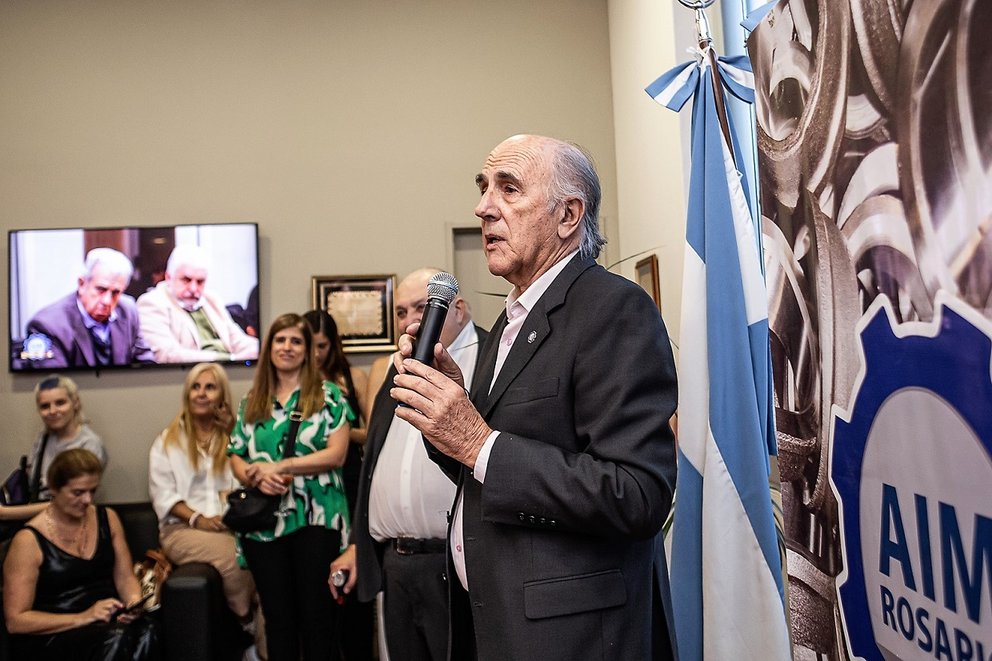 ENTREVISTA AL PRESIDENTE DE AIM ROSARIO EN LT8