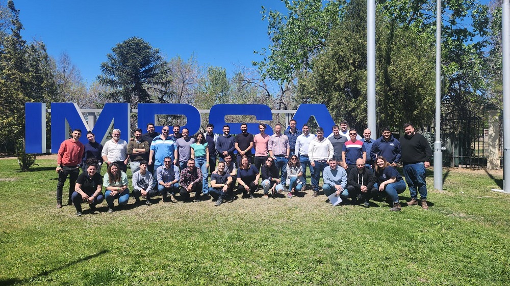 Viaje a Mendoza: visita a IMPSA y a YPF