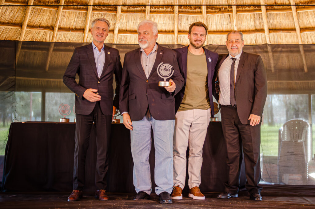 Ascensores Belardinelli recibió la distinción al Mérito Industrial de FISFE