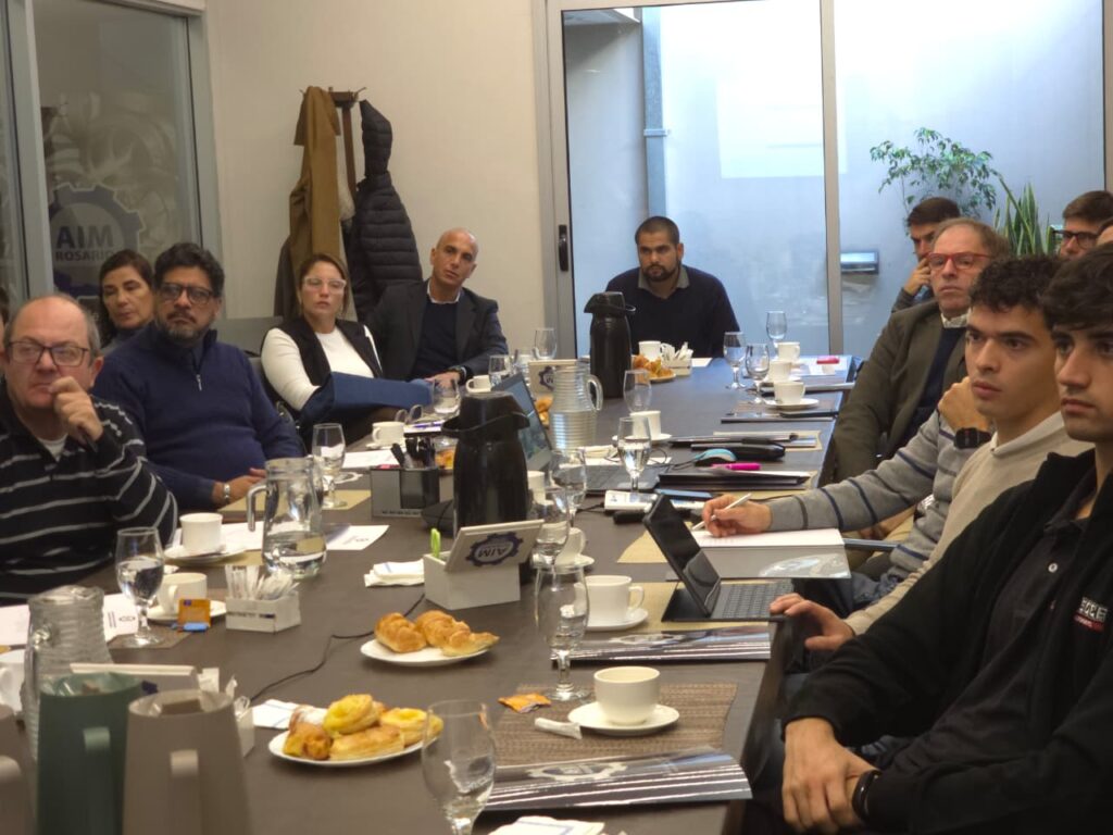 AIM realizó un desayuno de trabajo sobre capacitación financiera junto a Mónaco Capital