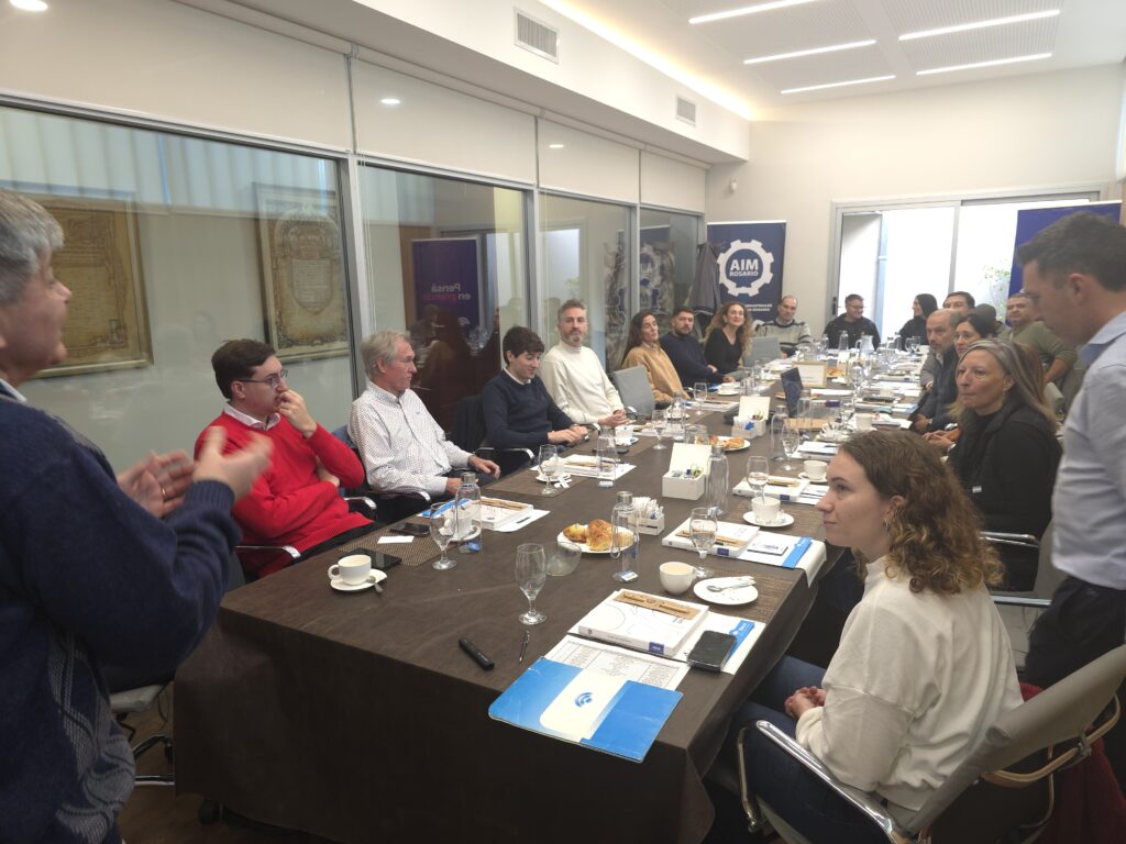 Desayuno de trabajo organizado por AIM Rosario y Banco Macro